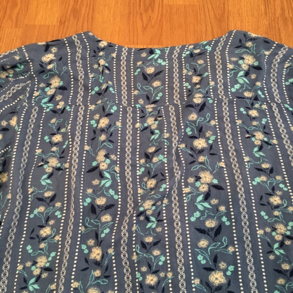 Style & Co Top Button Front Hem Tie Floral Tunic - Picture 7 of 8